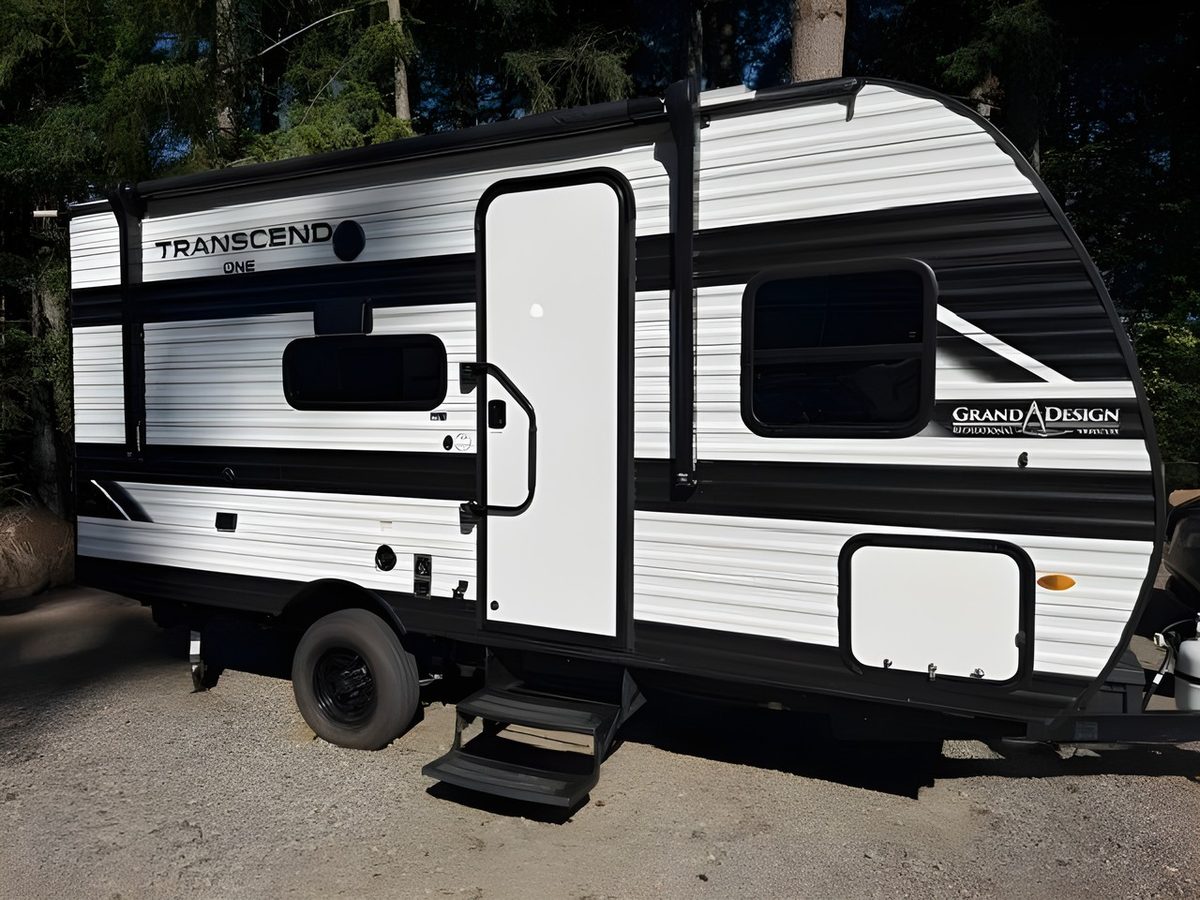 2025 Grand Design Transcend One 151BH