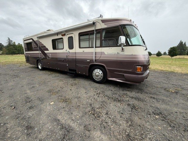 1990 Country Coach 38